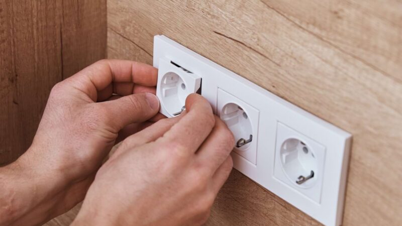 Steckdosen in moderner Elektroinstallation